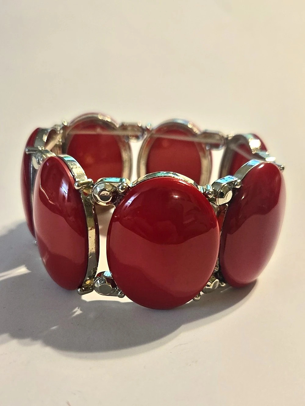 Red Oval Stone Stretch Bracelet Like New